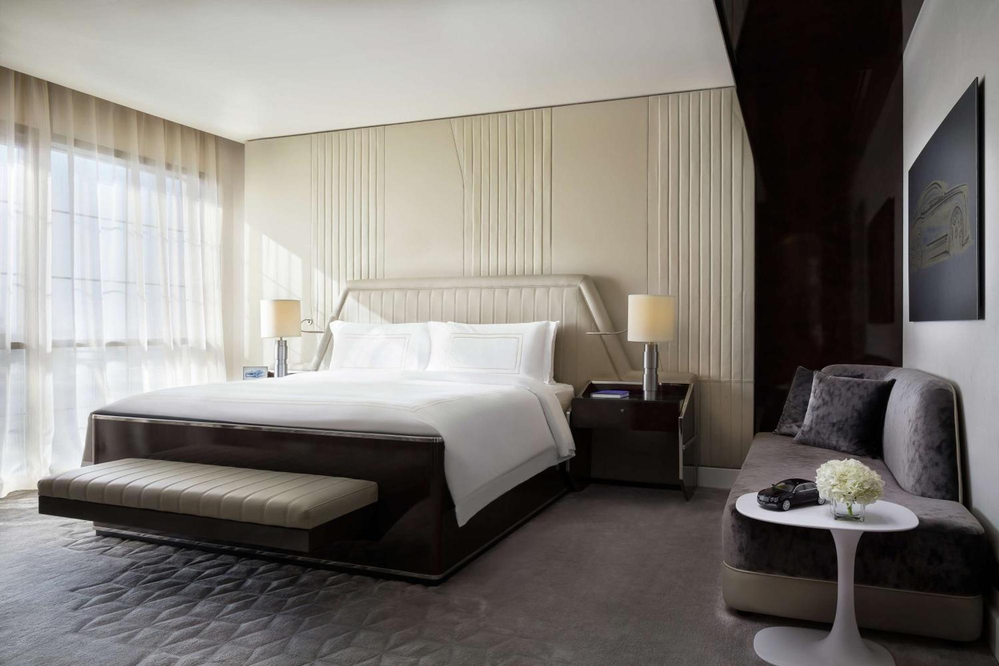 Al Habtoor Palace - Preferred Hotels & Resorts Dubai Exterior photo A bedroom at The Ritz-Carlton, Hong Kong