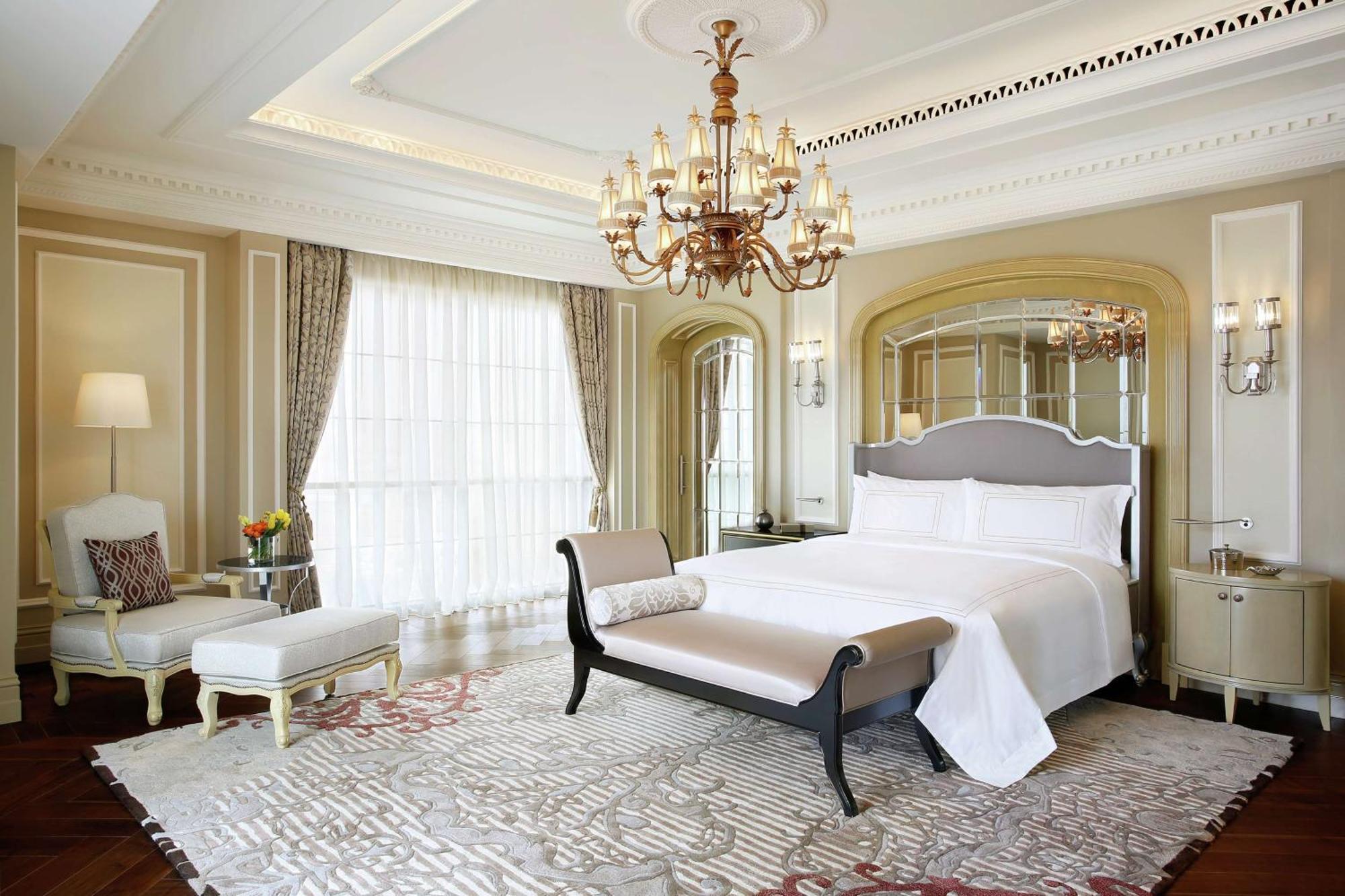 Al Habtoor Palace - Preferred Hotels & Resorts Dubai Exterior photo A bedroom at the Four Seasons Hotel