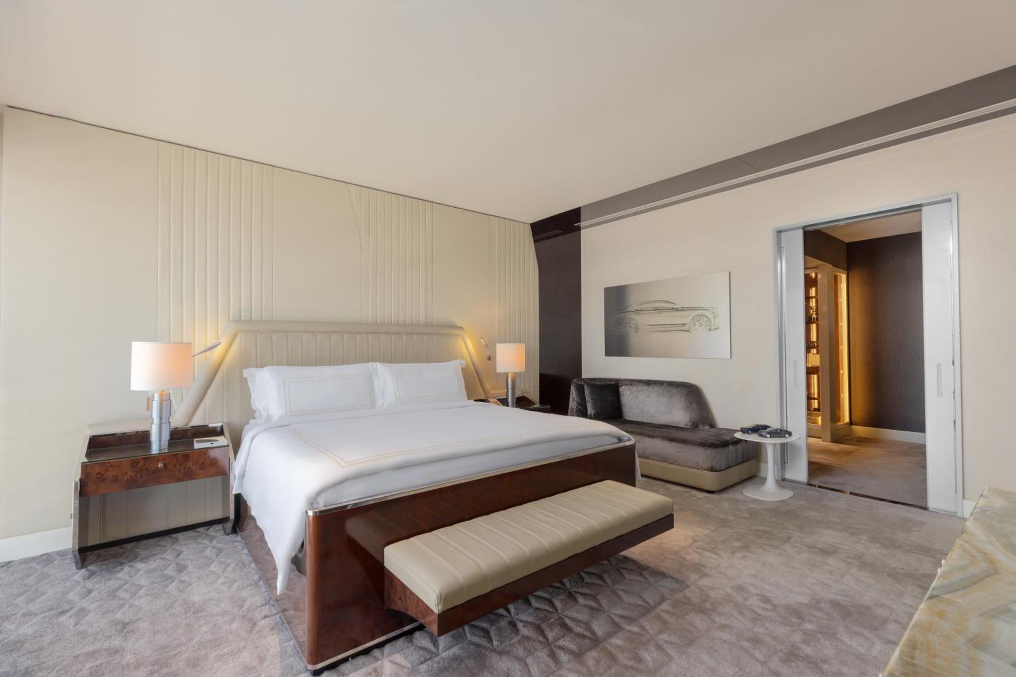 Al Habtoor Palace - Preferred Hotels & Resorts Dubai Exterior photo A bedroom at the Ritz-Carlton, DIFC
