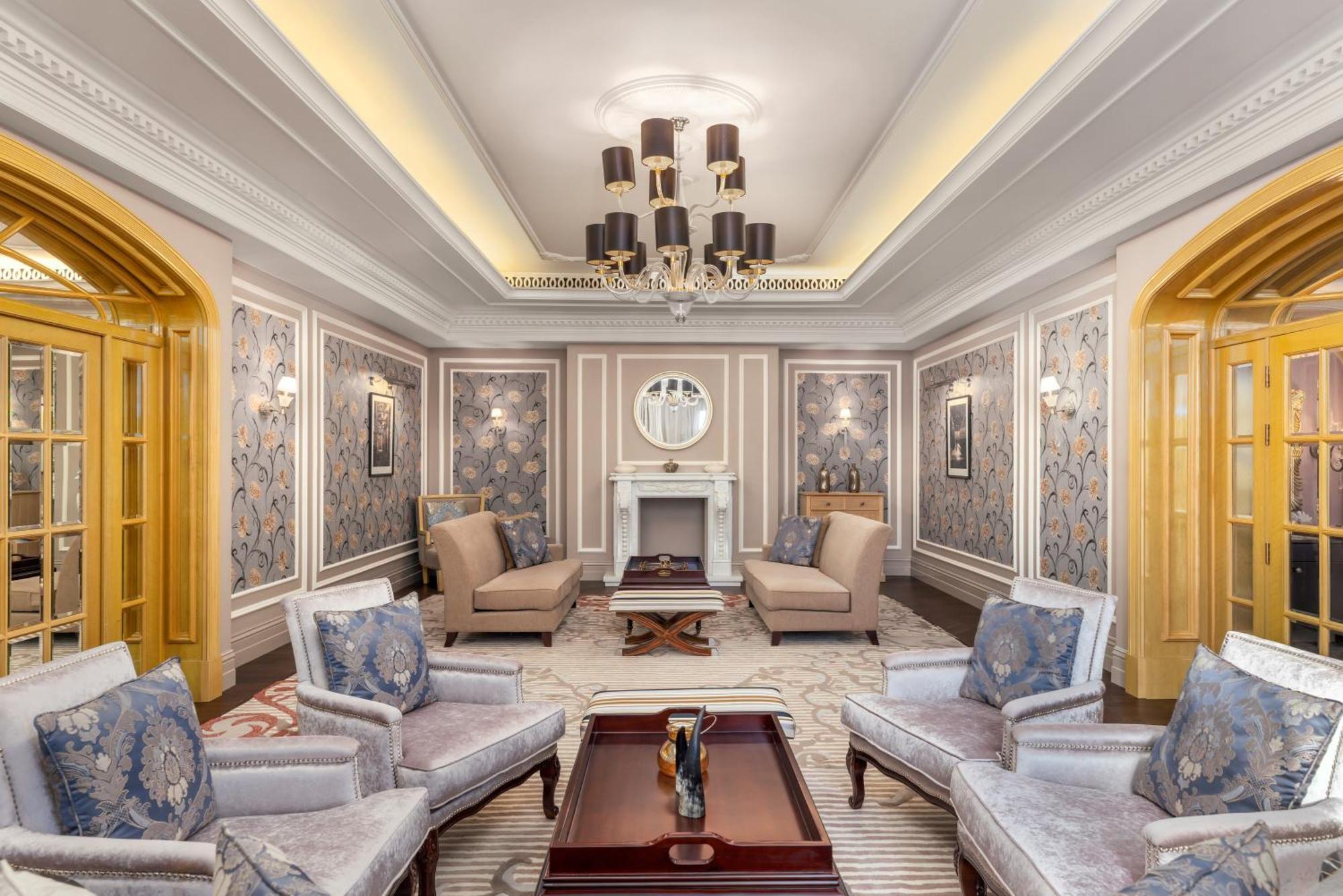Al Habtoor Palace - Preferred Hotels & Resorts Dubai Exterior photo The interior of the hotel