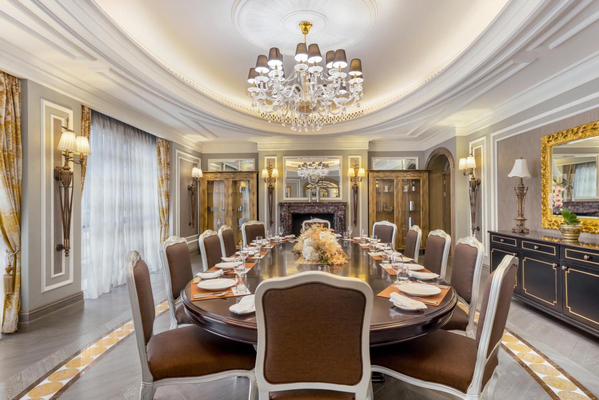 Al Habtoor Palace - Preferred Hotels & Resorts Dubai Exterior photo The dining room of the Presidential Suite