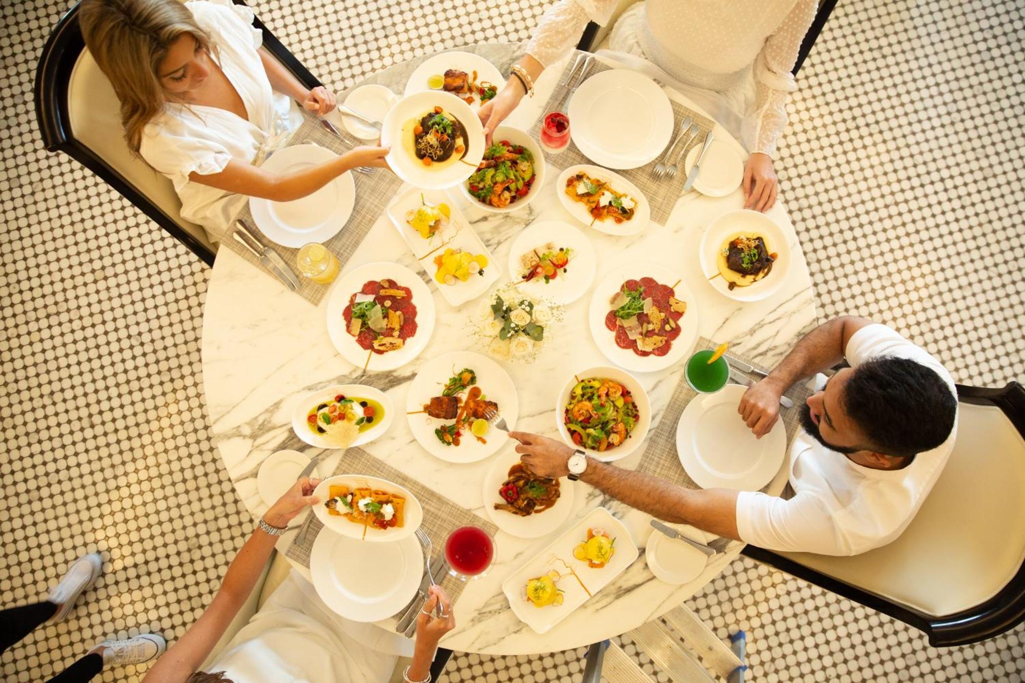 Al Habtoor Palace - Preferred Hotels & Resorts Dubai Exterior photo A meal at the restaurant